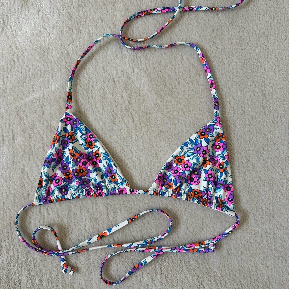 Frankie’s Bikinis Floral Triangle Swim Top size xsmall